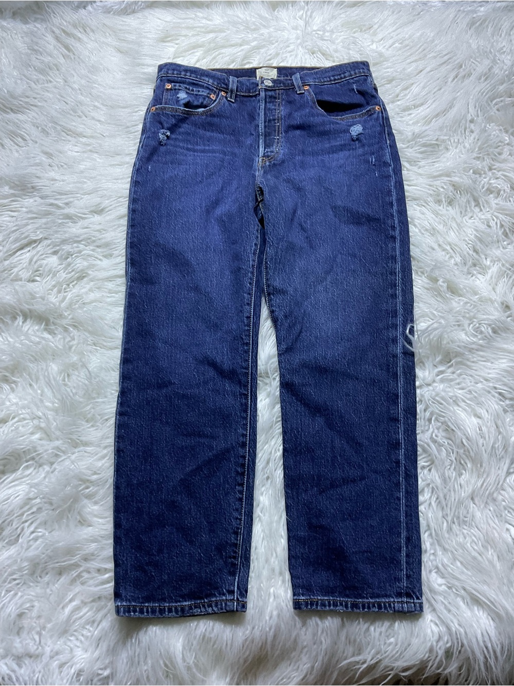 Levi’s 501 Crop Straight Jeans in Blue